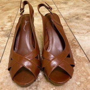 Cute Brown Slings size 13